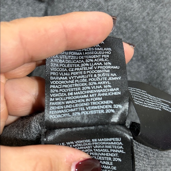 H&M Charcoal Top - Picture 7 of 8